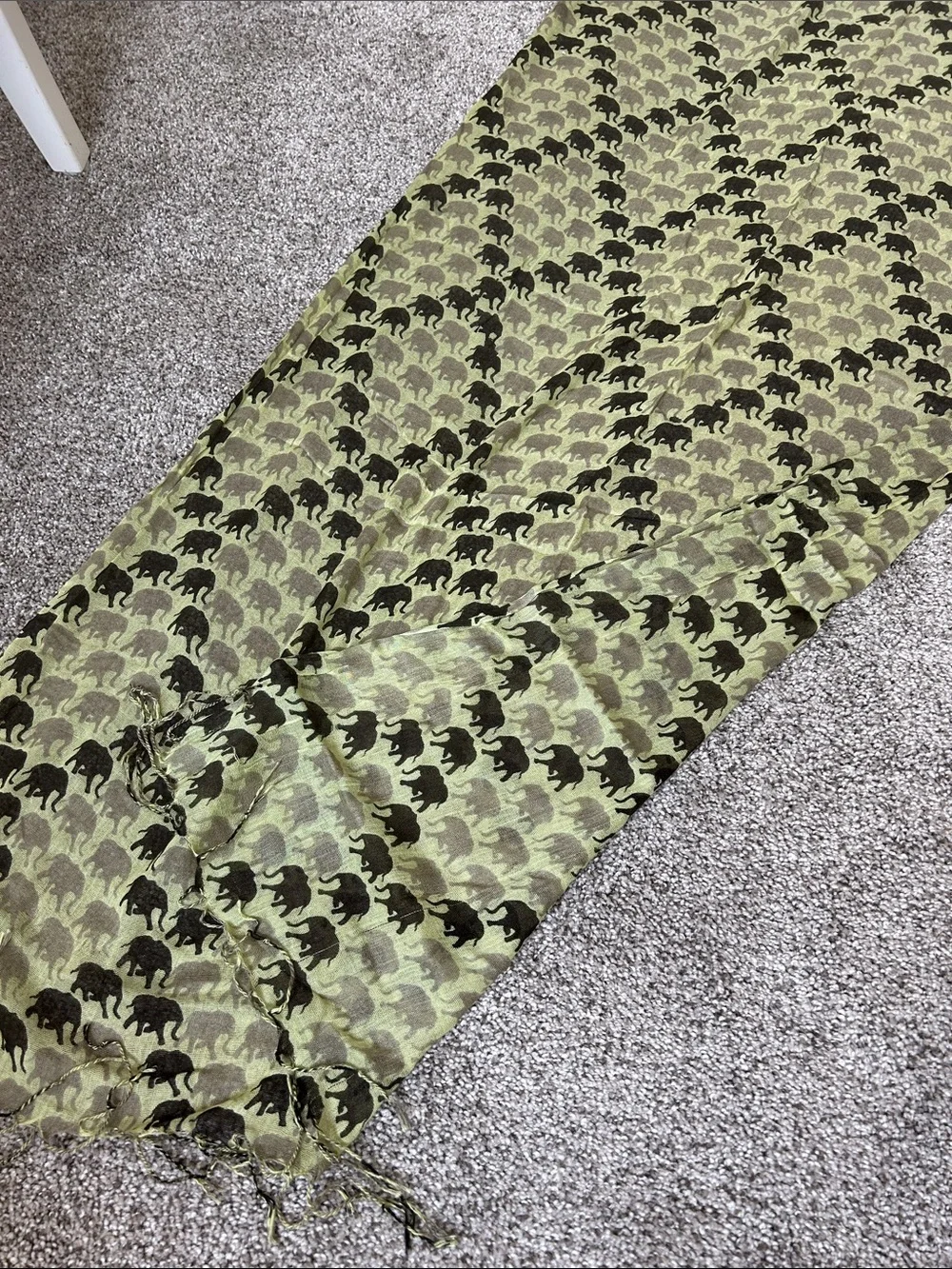 2 Chic 74” print